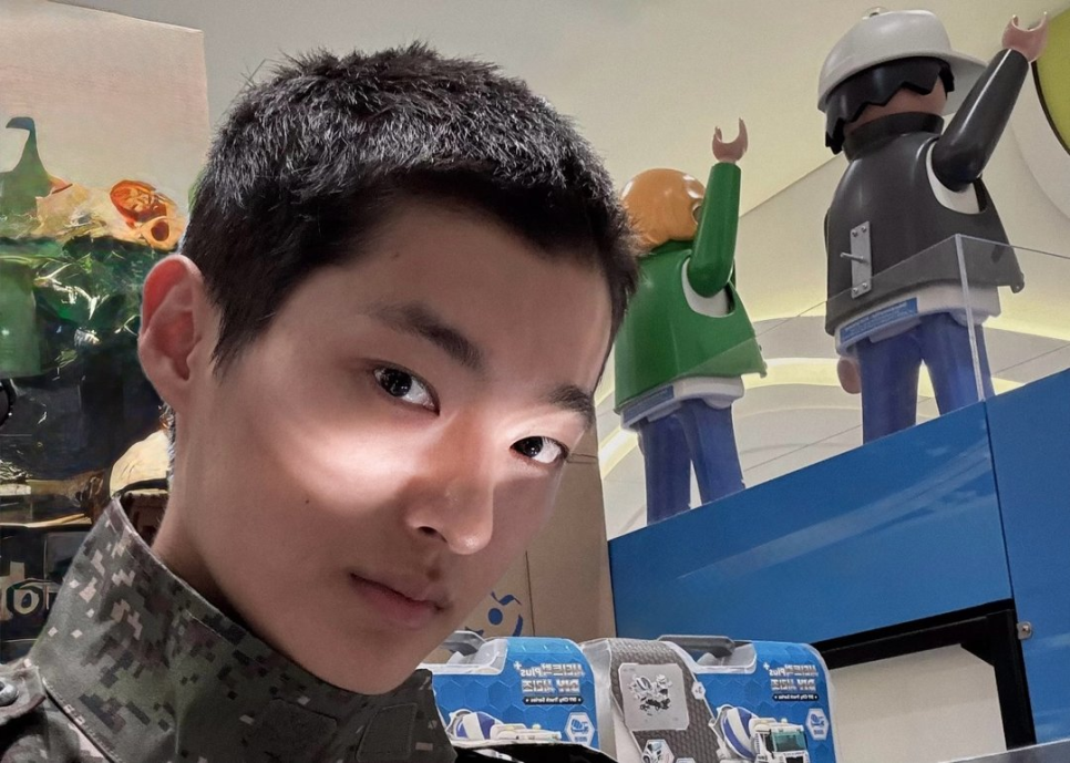 송건희 백선호 군백기 인생작 지금 다시 보는 사람들이 많다.! 이미지 2