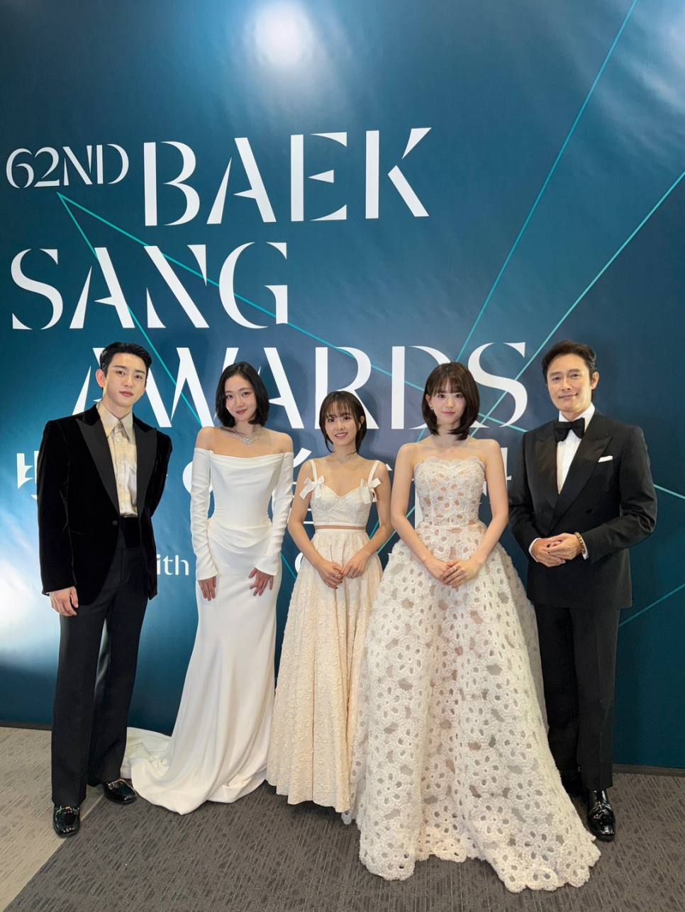 박보영 백리스 드레스 168cm 착시 예전과 완전히 달라졌다 이미지 1