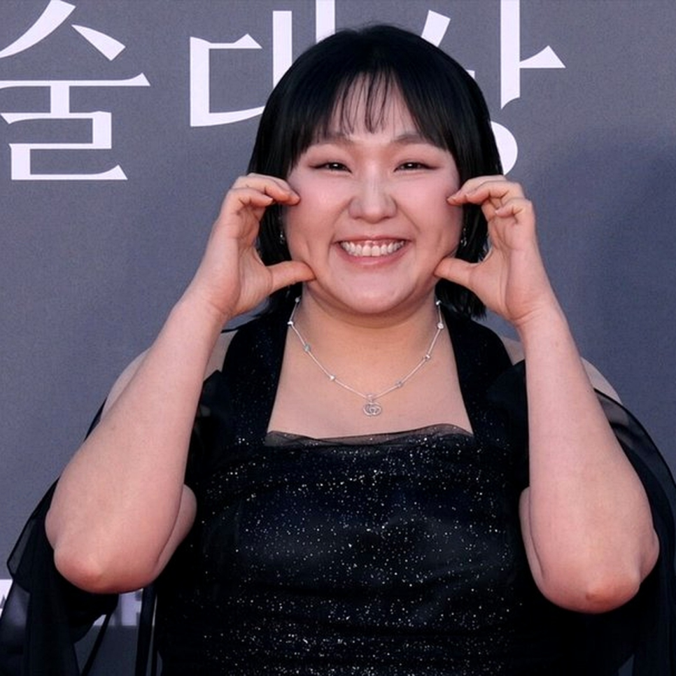 이수지 백상예능상 2년 연속 수상 더 열심히 웃기겠다 다시 화제가 되는 흐름이다 이미지 6
