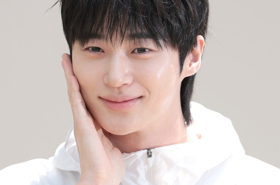 변우석 친누나 모델 출신 승무원 최근 분위기가 확 바뀌었다 이미지 1