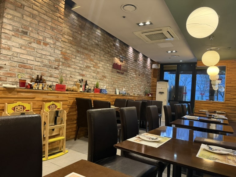 닐리 영통역점 사진 7