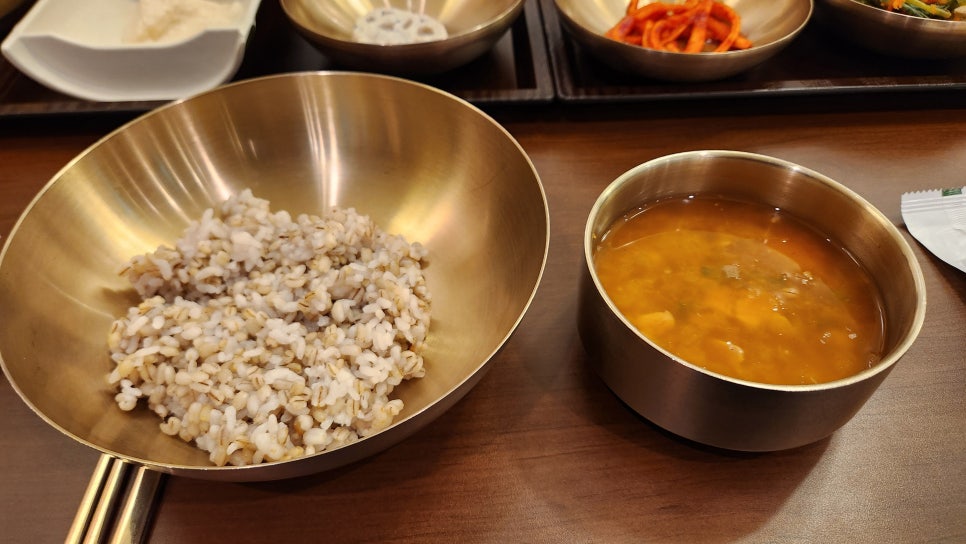 사월에보리밥과쭈꾸미 NC강서점 사진 2