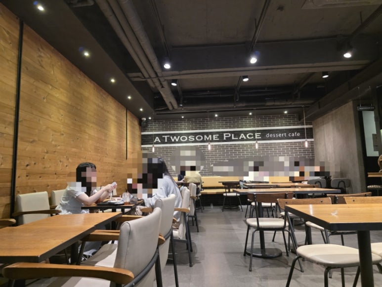 투썸플레이스 홍대입구역점 사진 4