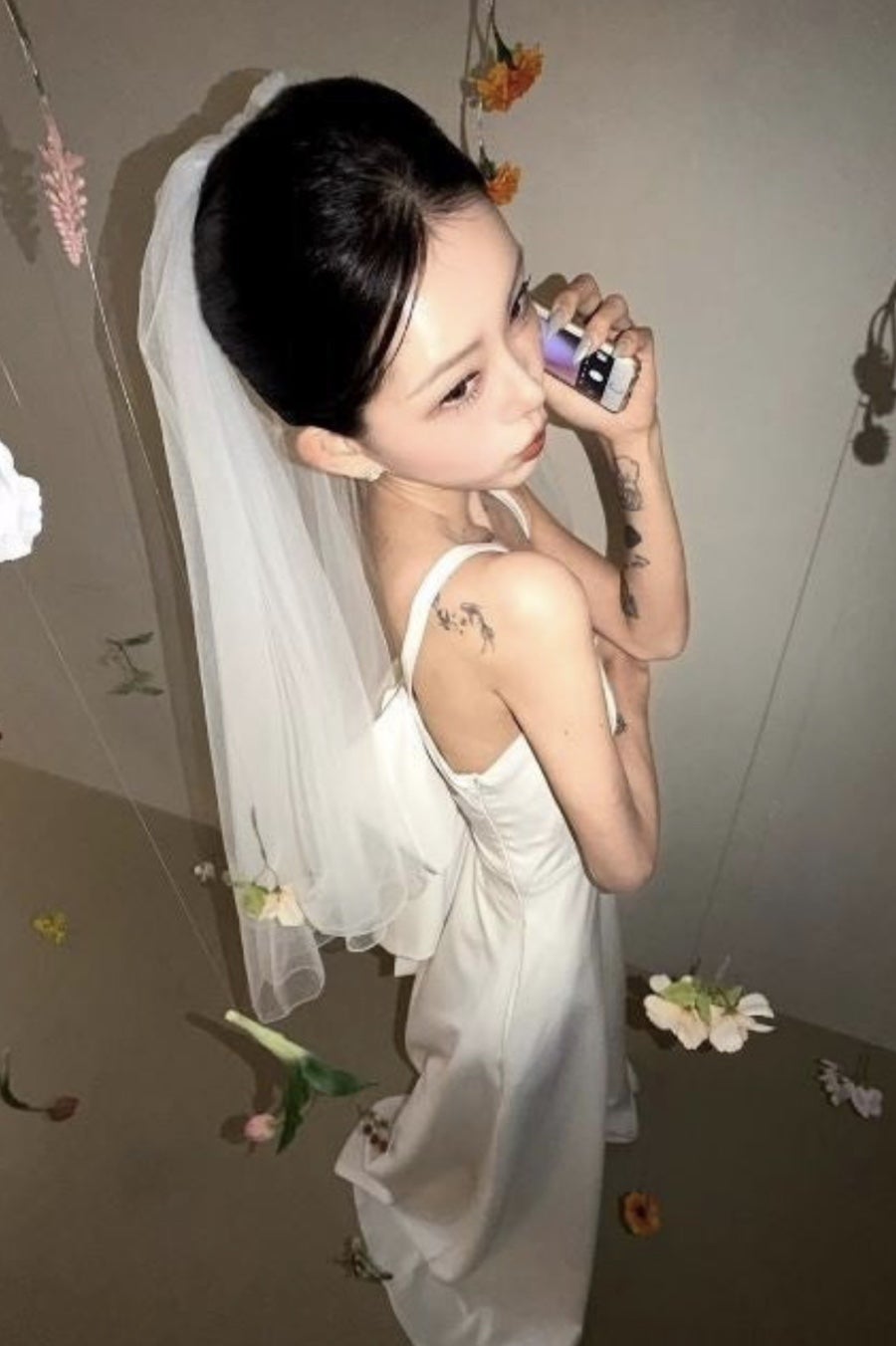 최진실의 환생.. 최준희 결혼식 앞두고 공개한 47kg 뼈말라 웨딩드레스 과거 관계까지 다시 주목받는다 이미지 2