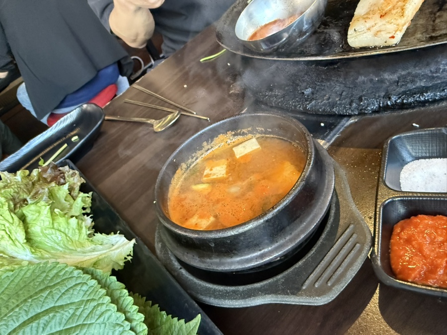 동두천솥뚜껑삼겹살 강남역점 사진 4