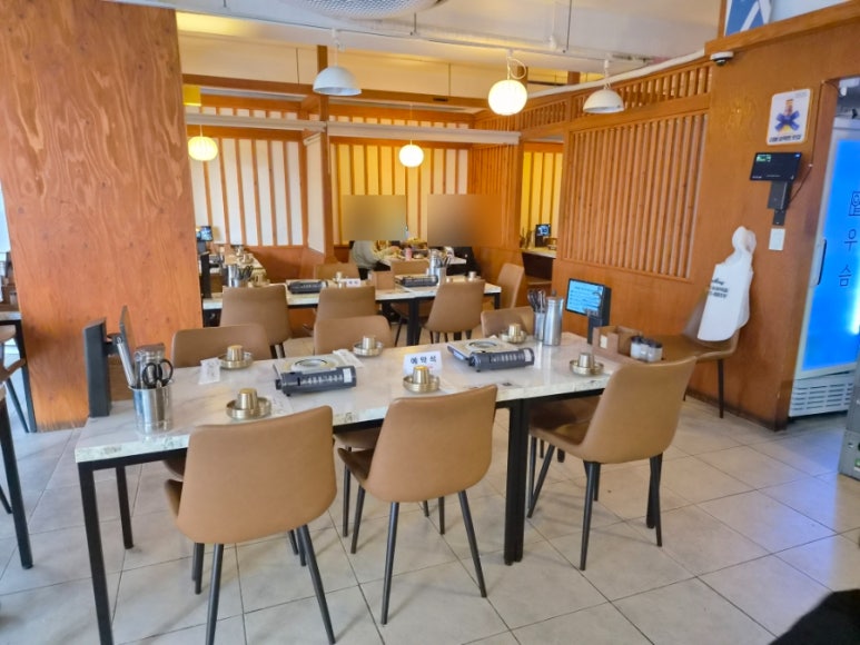 우슴 강남논현 본점 사진 5