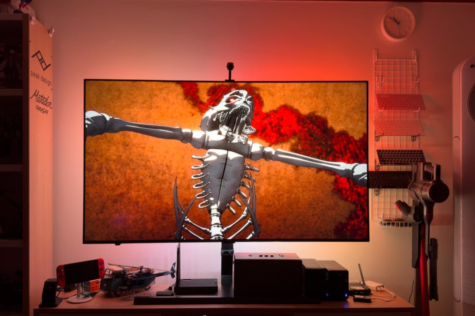75인치 안드로이드 TV TCL C8L 언박싱 설치 후기, 거실 인테리어까지 달라진 프리미엄 SQD-Mini LED TV추천 이미지 3