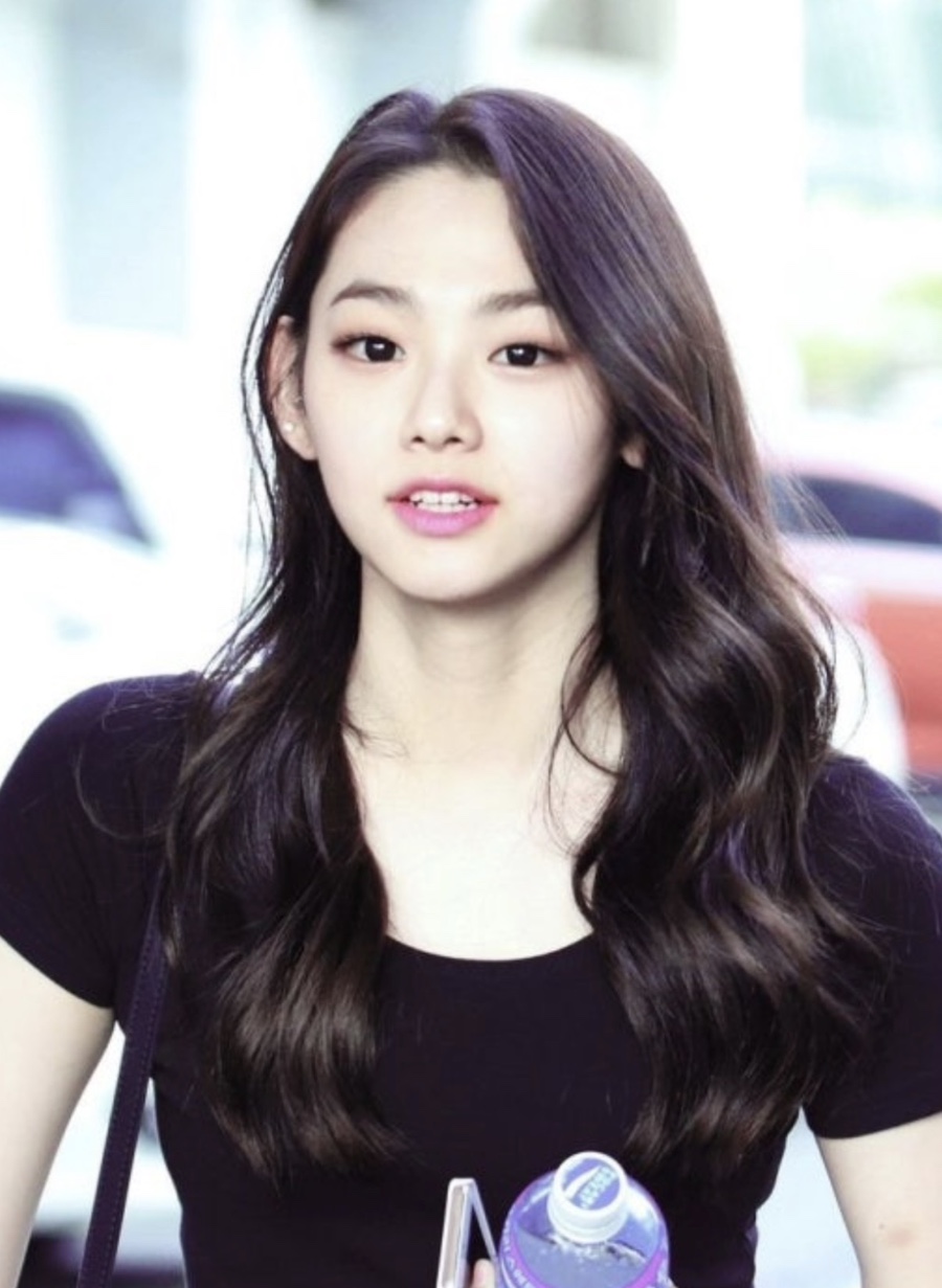 기안84 11억 빚 갚아줄만큼 사랑한다는.. 99년생 글래머 여배우 비키니 몸매 최근 분위기가 확 바뀌 이미지 3