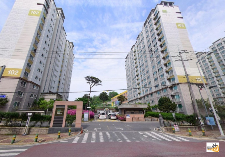 모아엘가 삼성 75인치 재설치 시공사진 1