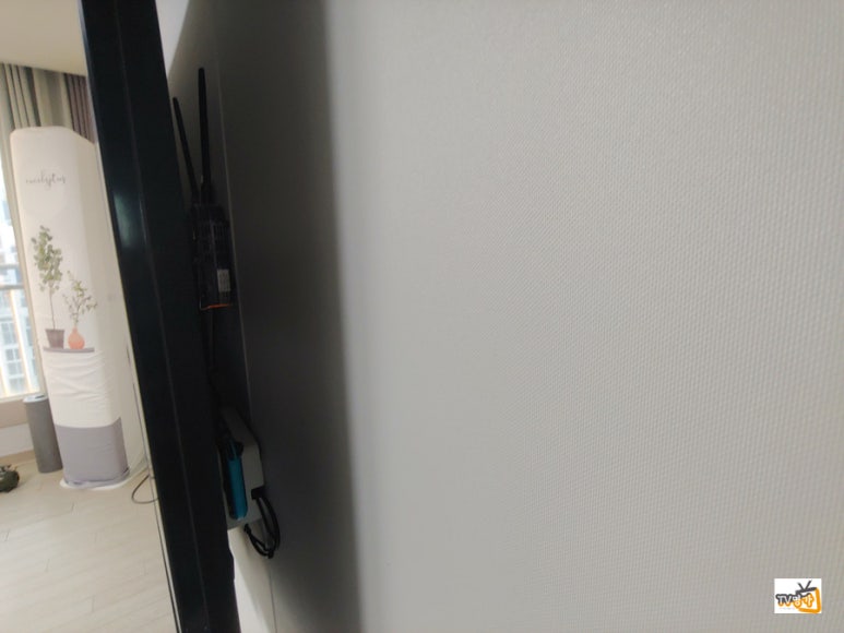 모아엘가 삼성 75인치 재설치 시공사진 4