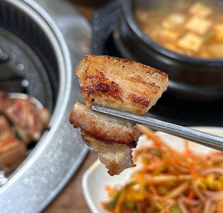 응봉참숯생소금구이 사진 5