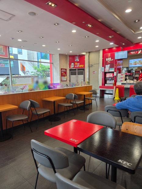 KFC 영통씨네마점 사진 6