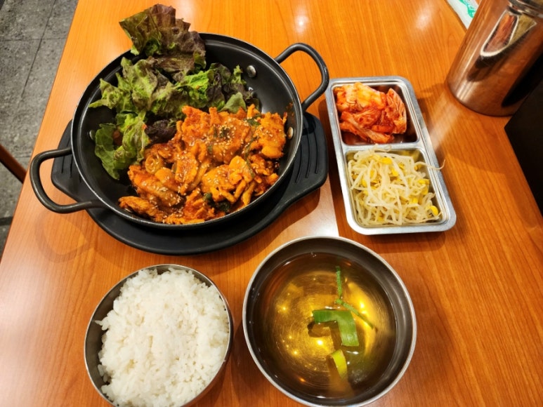 서울밥집 르네상스점 사진 5