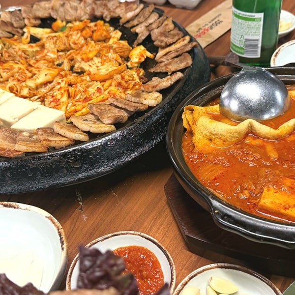 무쇠김치삼겹 사진 5