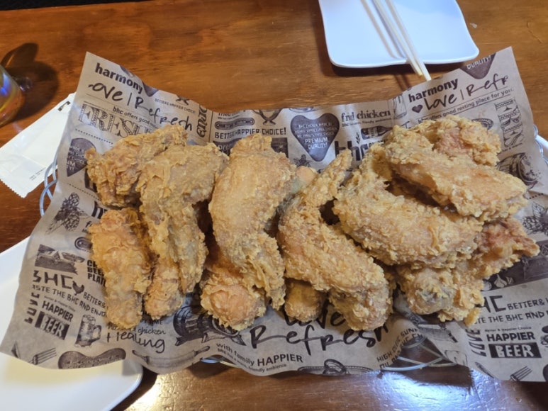 BHC치킨 제주신화월드점 사진 5
