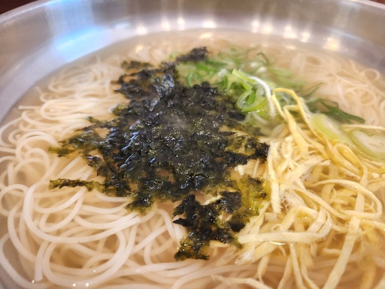 행운동멸치국수 사진 2