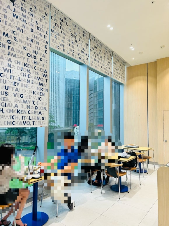 렌위치 롯데월드몰점 사진 8