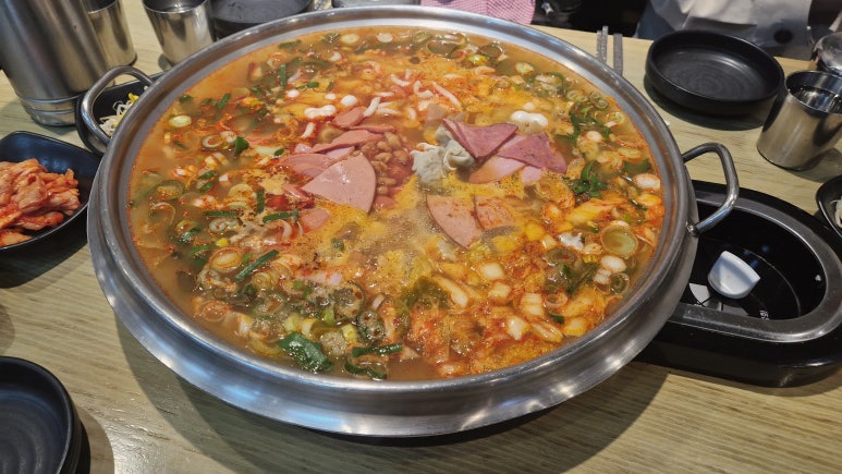 놀부부대찌개 건대스타시티점 사진 3