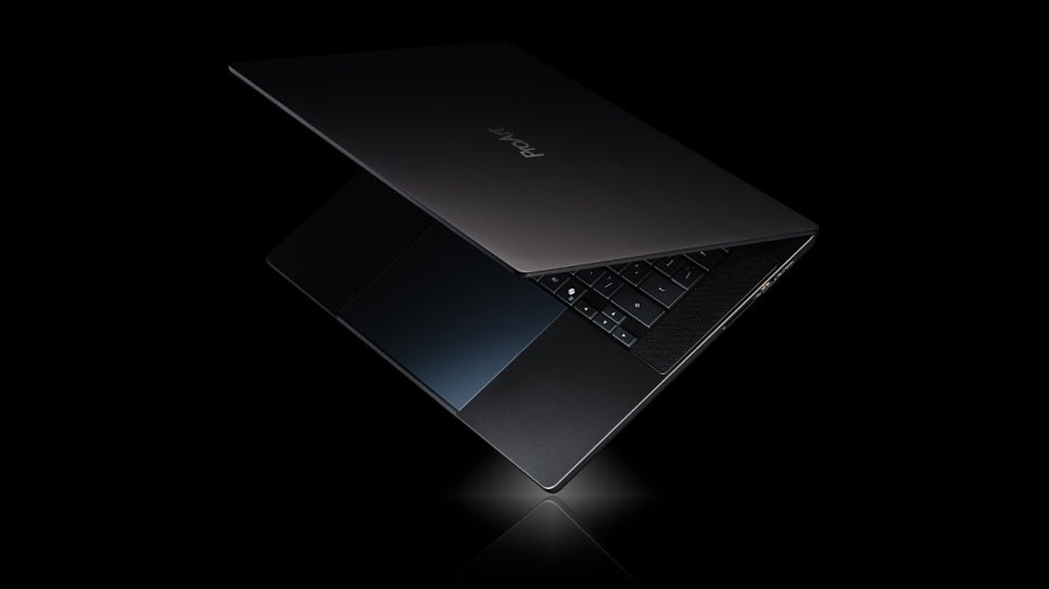 AI PC 시대가 본격화되나, 엔디비아 RTX Spark 노트북 '젠슨 황 키노트 현장' 이미지 7