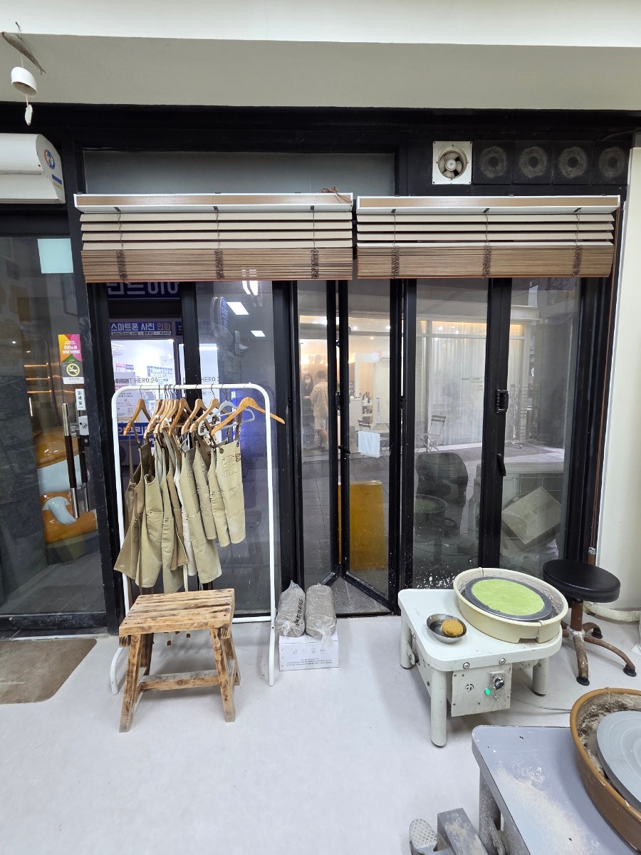 송도 도자기 공방 머디데이, 1000일 아기 손도장 접시 체험 후기 — 사진 5