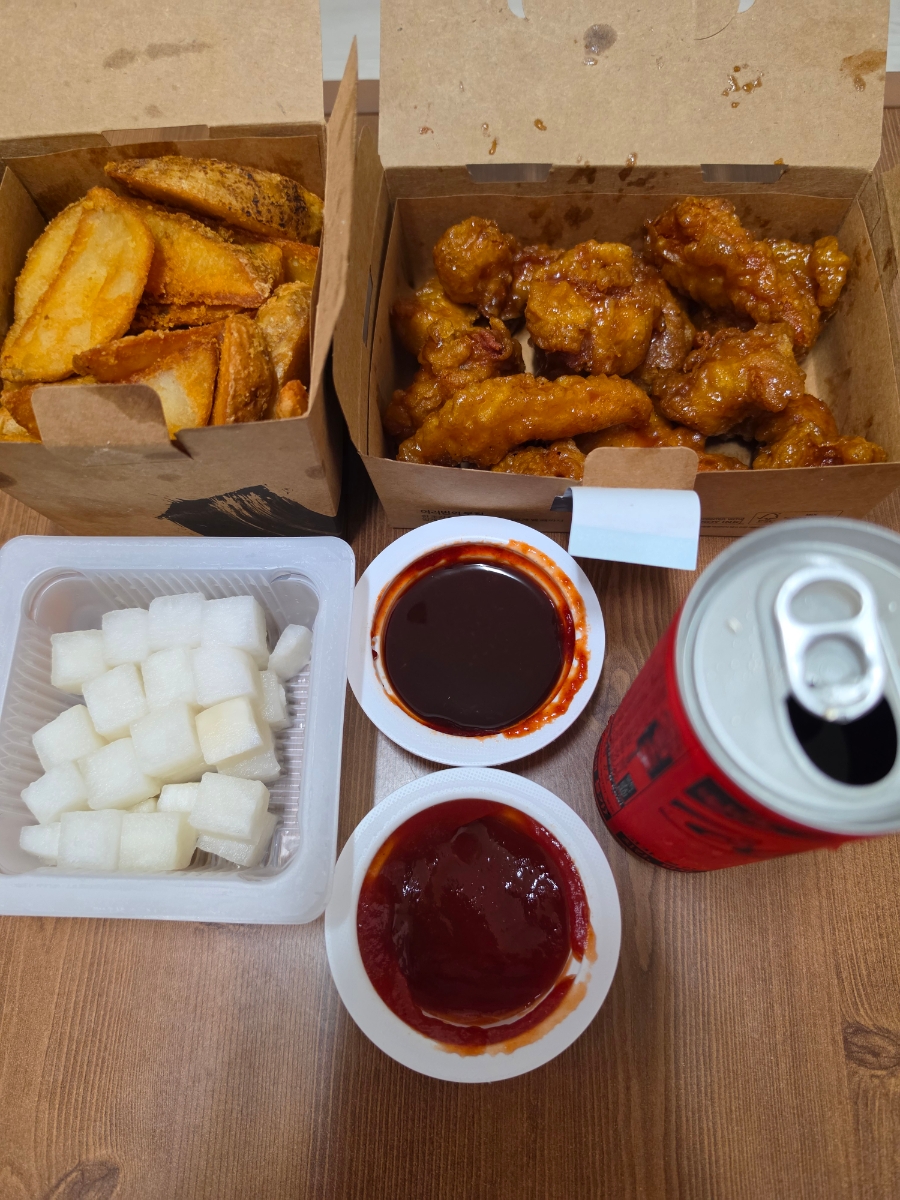 교촌치킨 북아현1호점 사진 6
