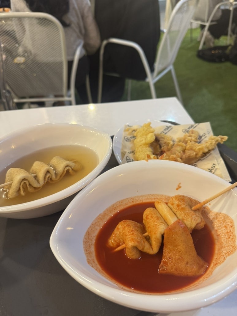 성복역떡볶이카페&에그토스트 대표 사진