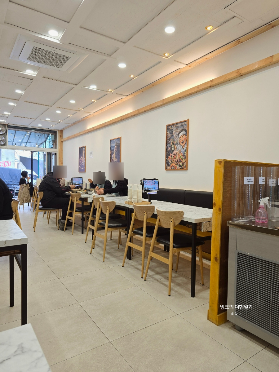 조마담칼국수 홍대직영점 사진 2