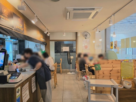 탄탄면공방 수원망포역점 사진 8