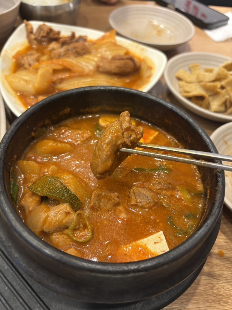 비스트로 분당김치찜 광교직영점 사진 7