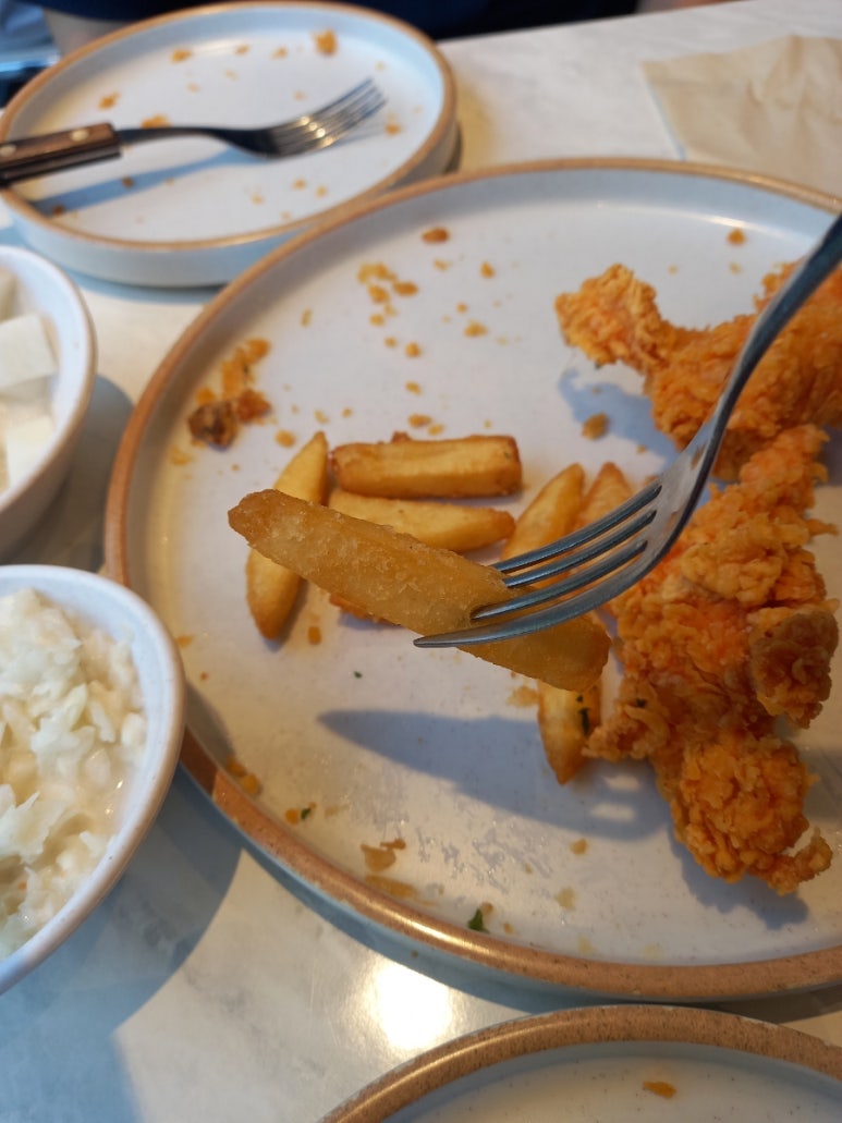 깐부치킨 철산헤리티지점 사진 2