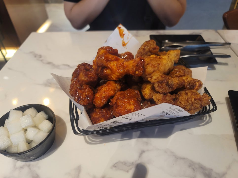 교촌치킨 광명1호점 사진 5