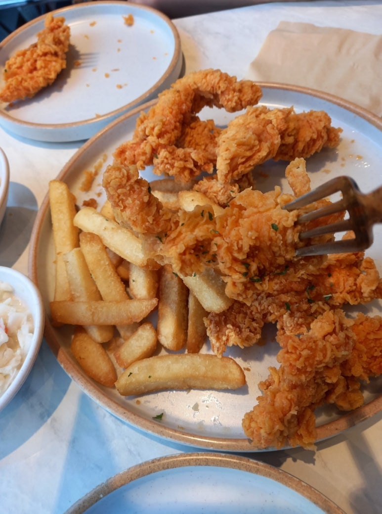 깐부치킨 철산헤리티지점 사진 5
