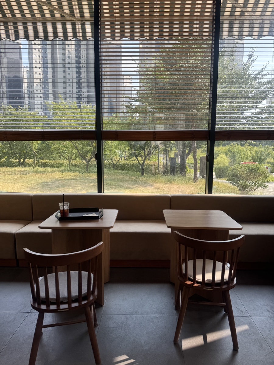 동탄 애견동반 베이커리 카페, 플랫 동탄점 방문 후기 — 사진 4
