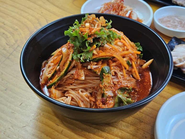 명가비빔국수 보쌈 사진 4