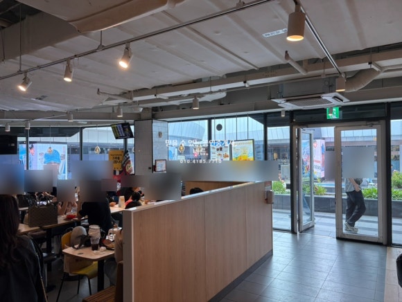 맥도날드 코엑스점 사진 4