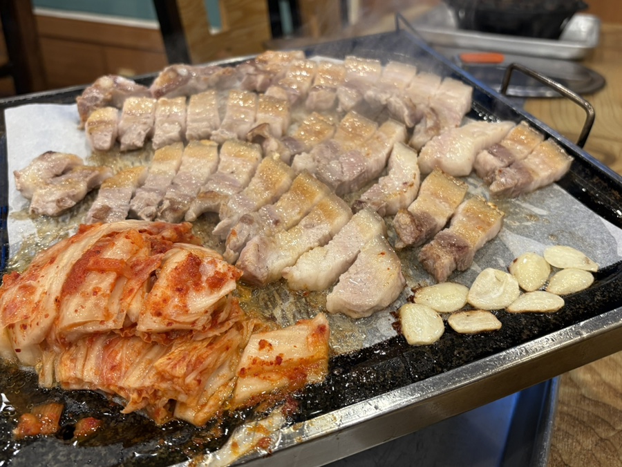 보물촌꺼먹돼지 사진 3
