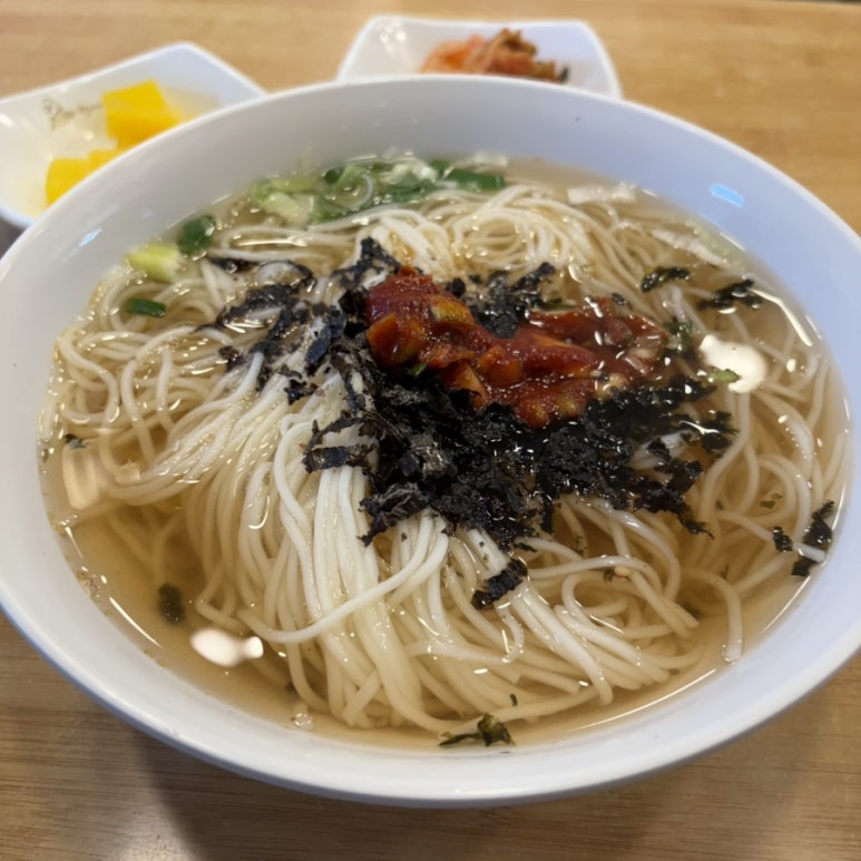 명동할머니국수 시청점 사진 6