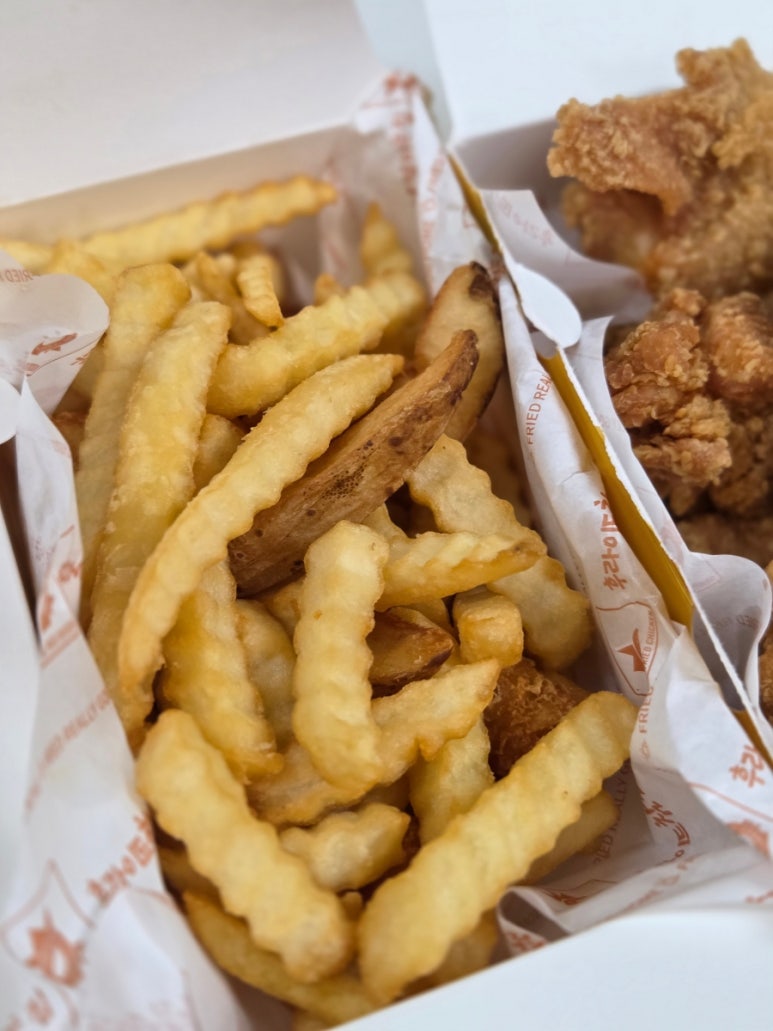 후라이드참잘하는집 강남자곡점 사진 8