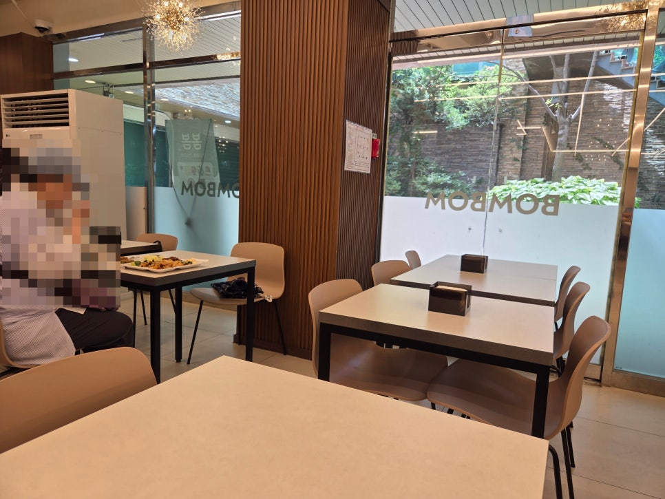 봄봄한식뷔페 구로디지털단지점 사진 4