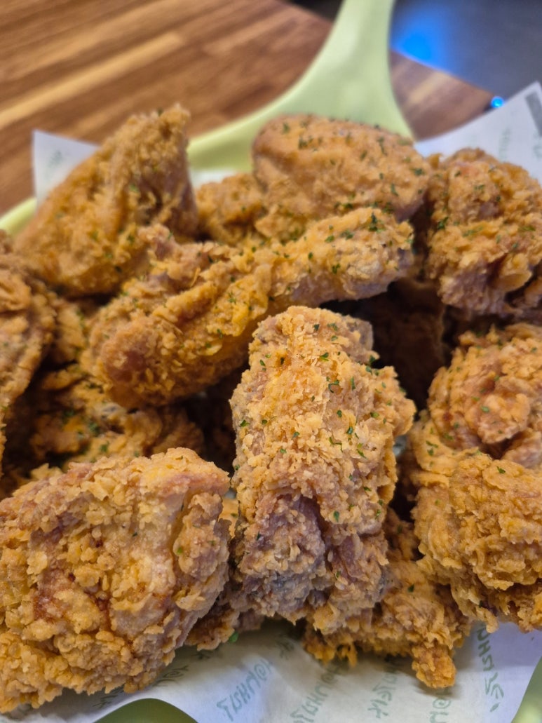 치킨매니아 신도림점 사진 6