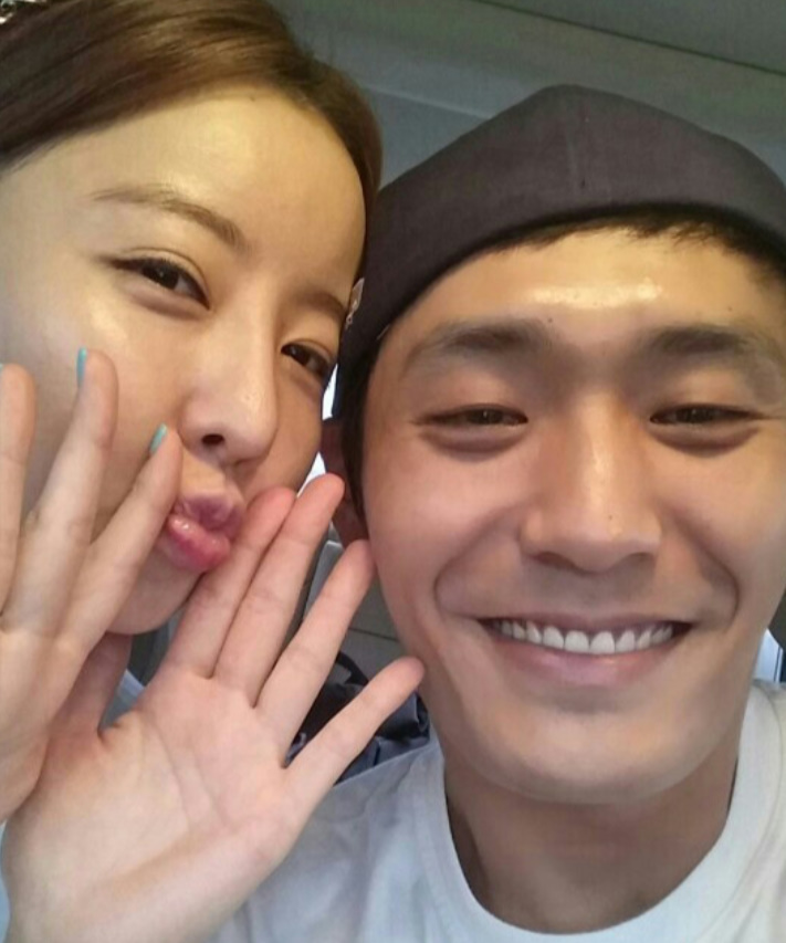 요즘 잘나가는 최대훈 왜 요즘 더 눈길이 가는 걸까 이미지 4
