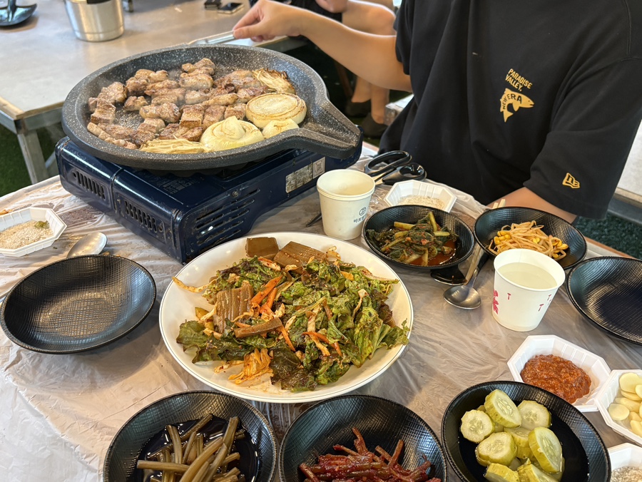 장흥 마당바위 애견 동반 계곡 식당, 시원한 물놀이와 맛있는 삼겹살 후기 — 사진 9