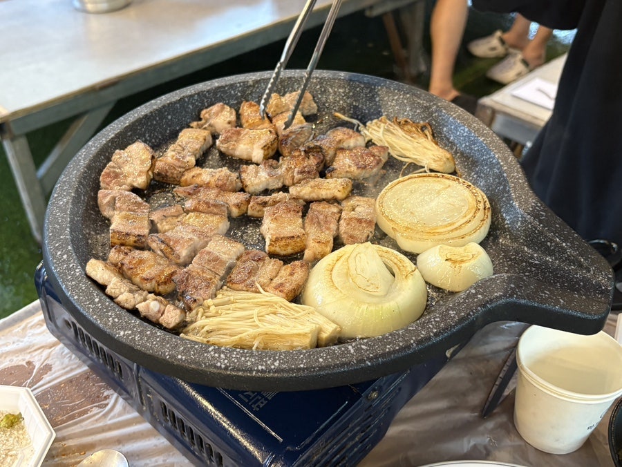 장흥 마당바위 애견 동반 계곡 식당, 시원한 물놀이와 맛있는 삼겹살 후기 — 사진 10