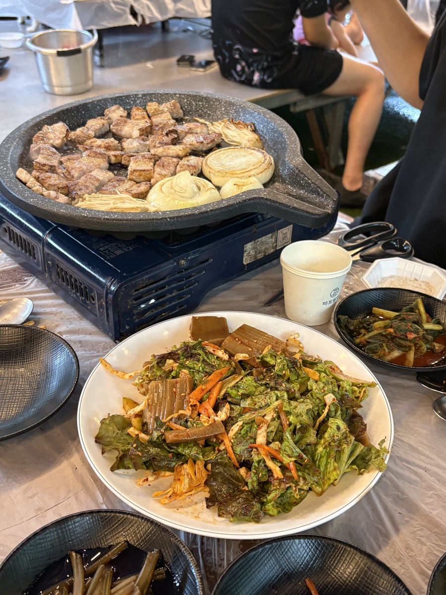 장흥 마당바위 애견 동반 계곡 식당, 시원한 물놀이와 맛있는 삼겹살 후기 — 사진 7