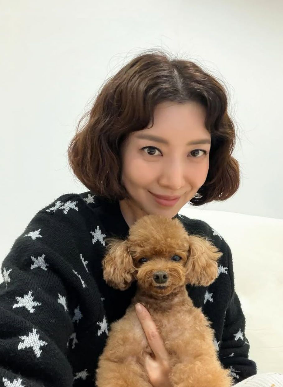 마지막 남자친구는 절대 밝히기 싫어요 46세에도 혼자가 행복하다는 여배우 지금 더 주목받는 이유는? 이미지 1