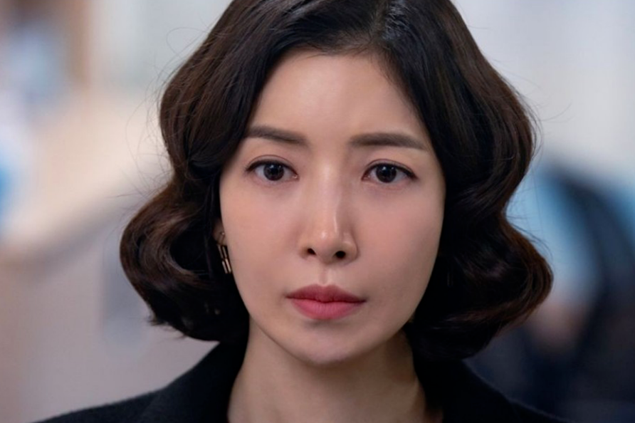 마지막 남자친구는 절대 밝히기 싫어요 46세에도 혼자가 행복하다는 여배우 지금 더 주목받는 이유는? 이미지 5