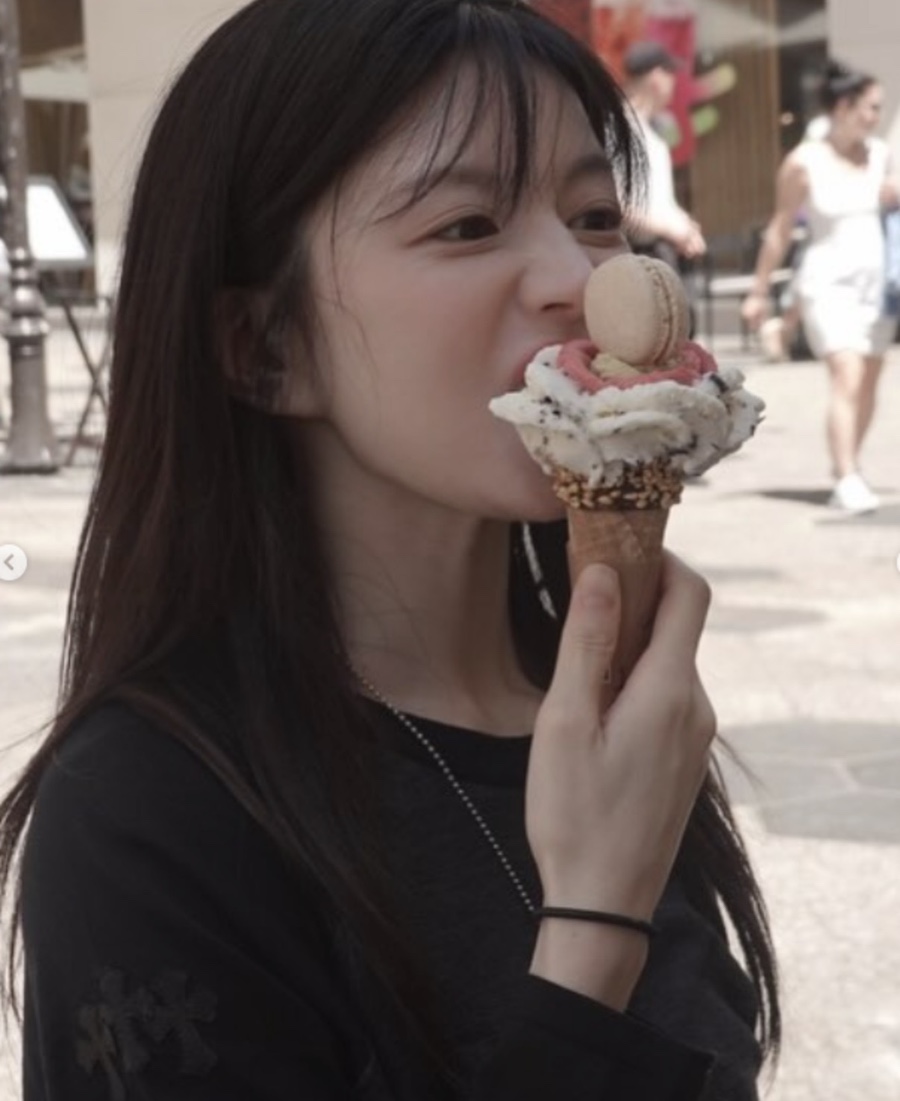 얼마나 예쁘길래.. 제 2의 김희선 실물 여신 1위 연예인 스트릿패션 수치 하나로 흐름이 바뀌었다 이미지 2