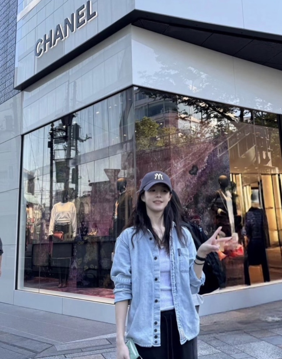 얼마나 예쁘길래.. 제 2의 김희선 실물 여신 1위 연예인 스트릿패션 수치 하나로 흐름이 바뀌었다 이미지 1