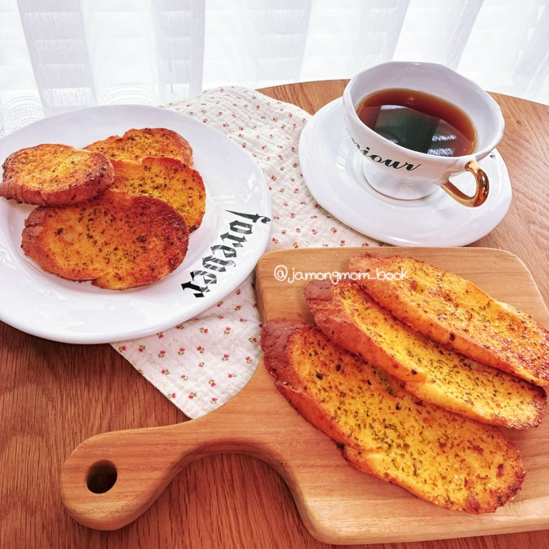 용이네마늘빵 사진 8