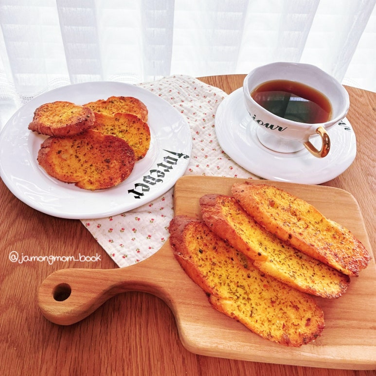 용이네마늘빵 사진 7